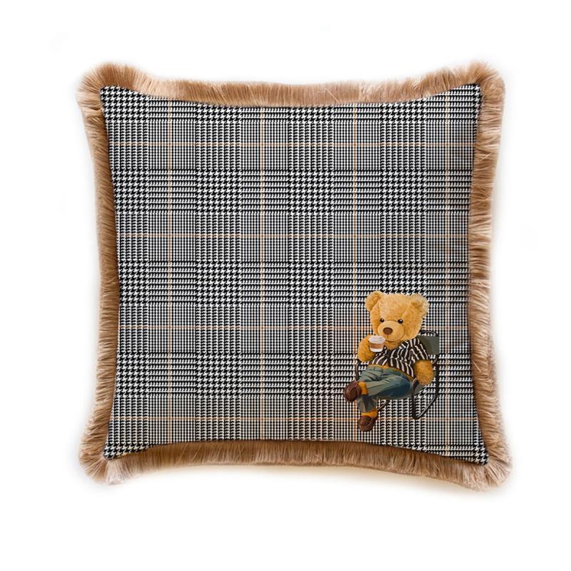 Luxury Velvet Decorative Cushion - Checkered Pattern with Teddy Design (45 × 45 cm)