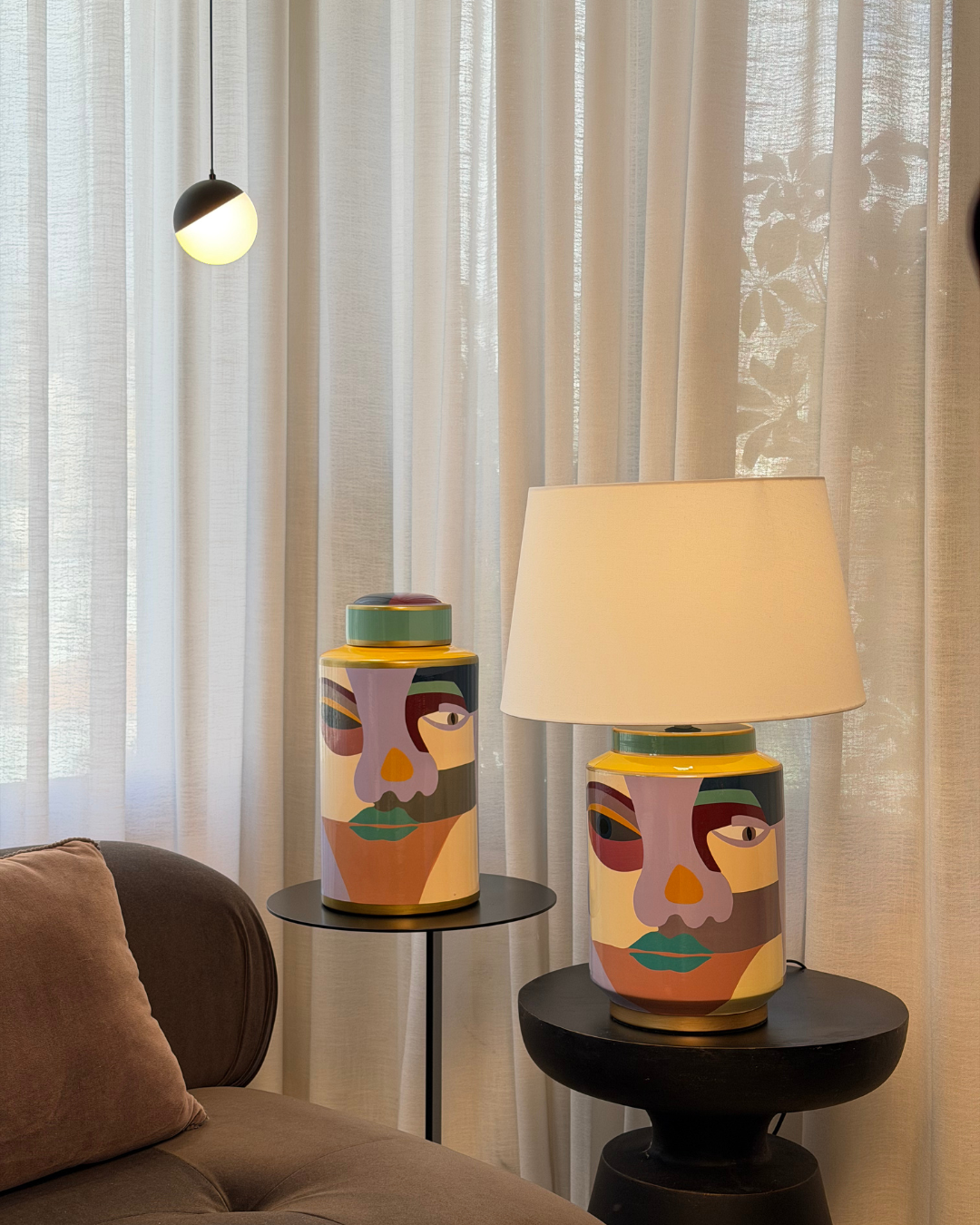Luxury Ceramic Porcelain Vase & Table Lamp - Decorative Home Accent
