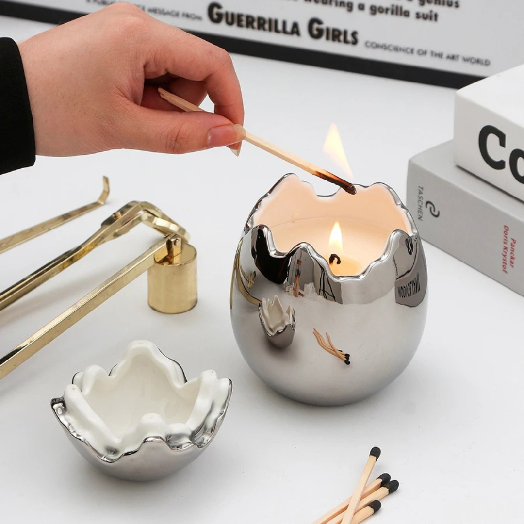 Luxury Eggshell -Style Ceramic Candle Jar ( Comes without a candle ) - Gold / Silver Home Decor
