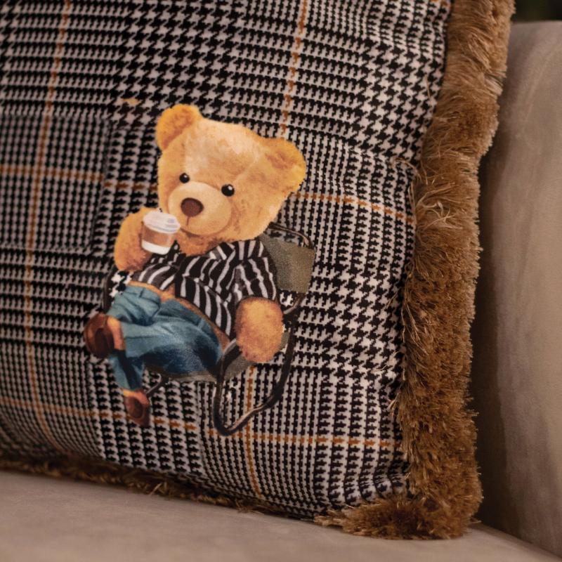 Luxury Velvet Decorative Cushion - Checkered Pattern with Teddy Design (45 × 45 cm)