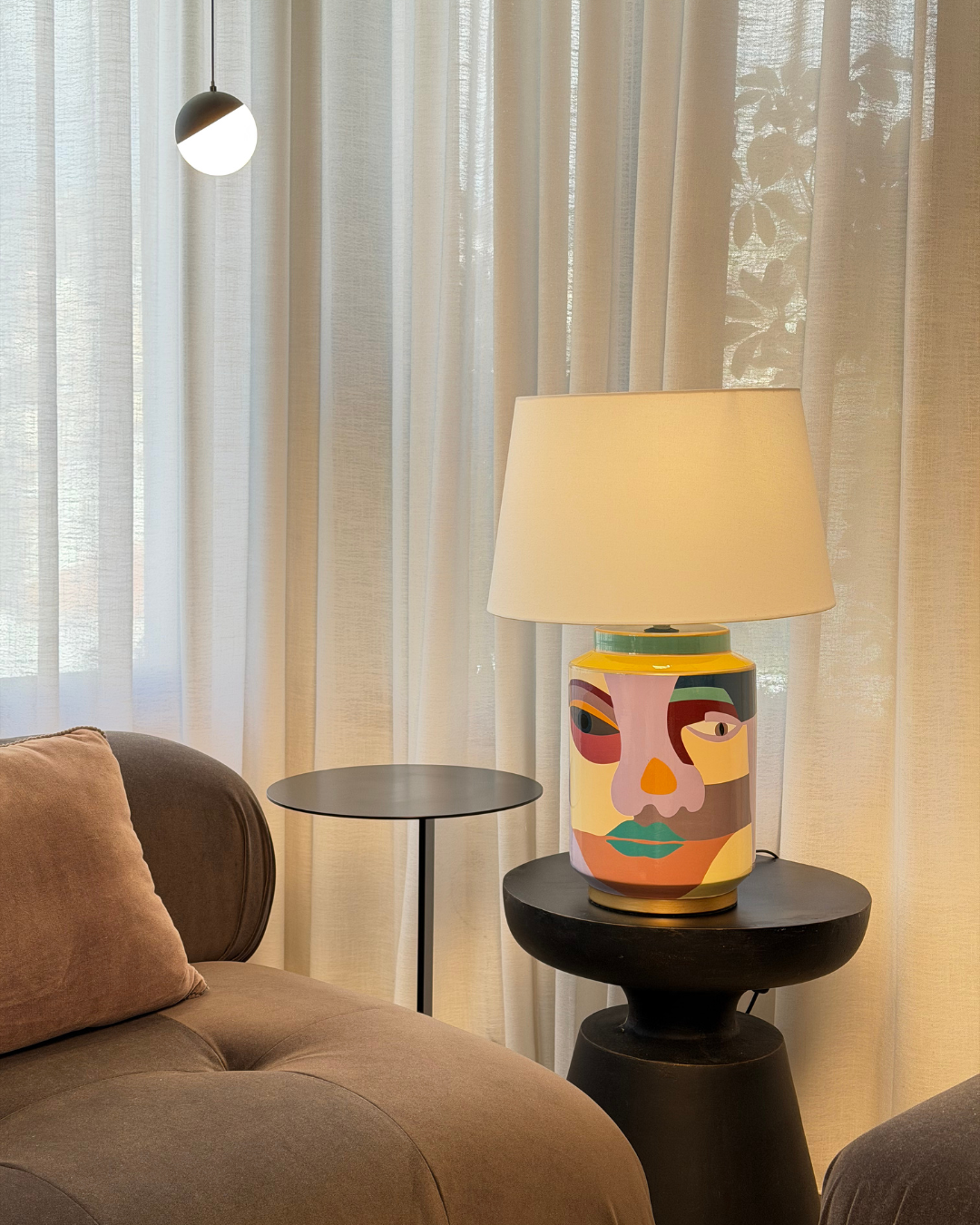 Luxury Ceramic Porcelain Vase & Table Lamp - Decorative Home Accent