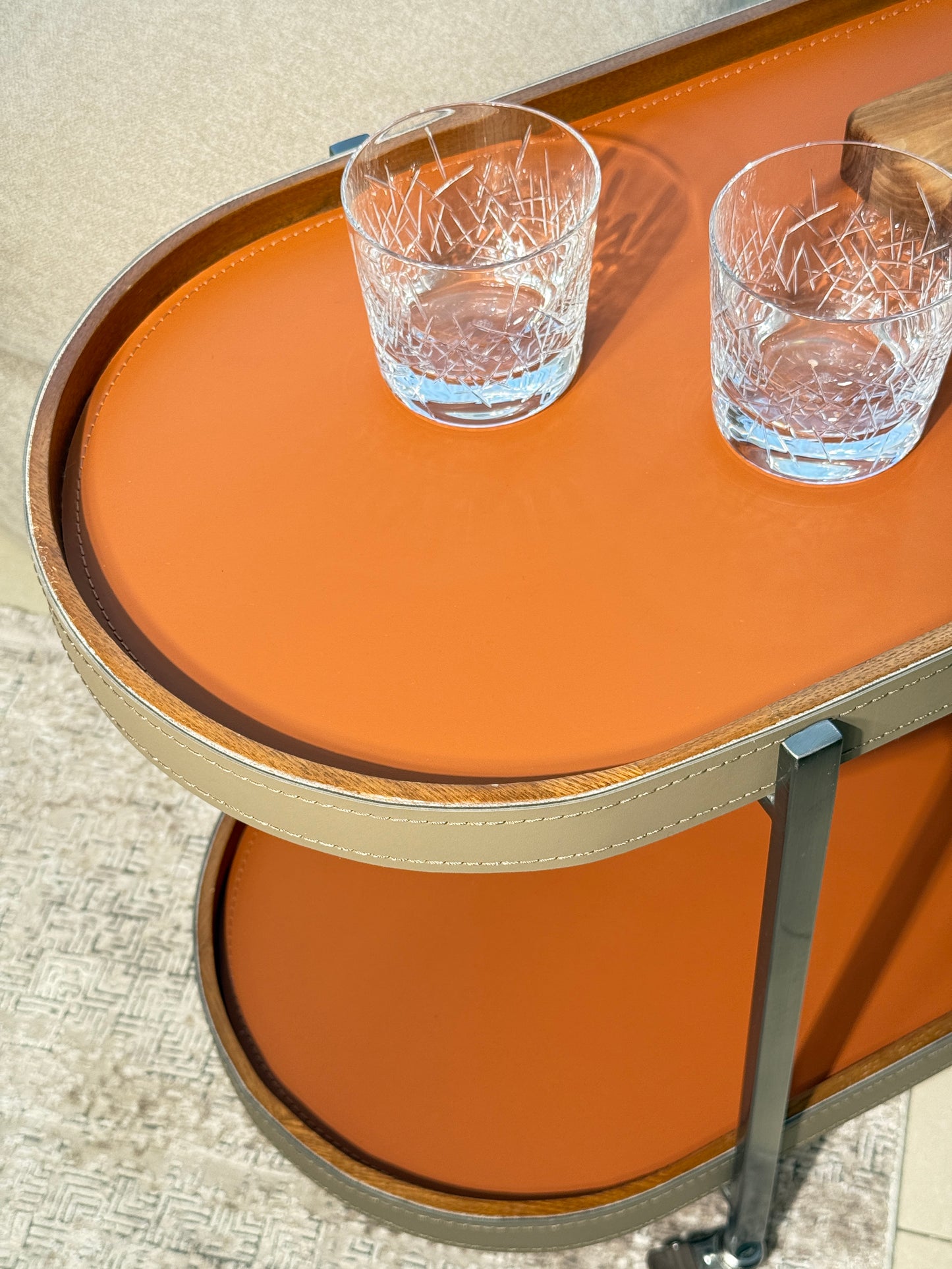 Luxury U Saddle Leather Side Table - Modern Round Stainless Steel Accent Table