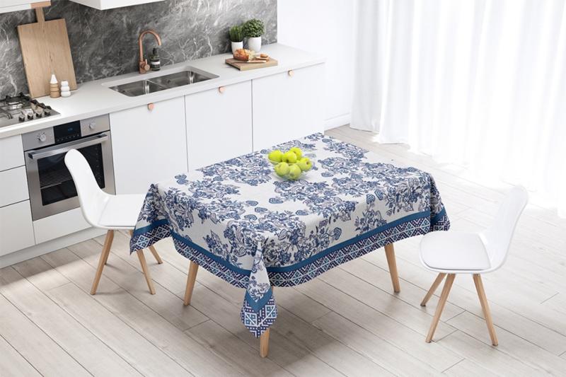 Blue Paisley Fine Linen Table Cloth